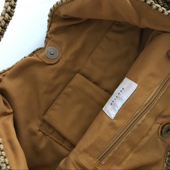 CROCHET TOP HANDLE BAG WITH FRIDGES DETAILS - Picture 4 of 4